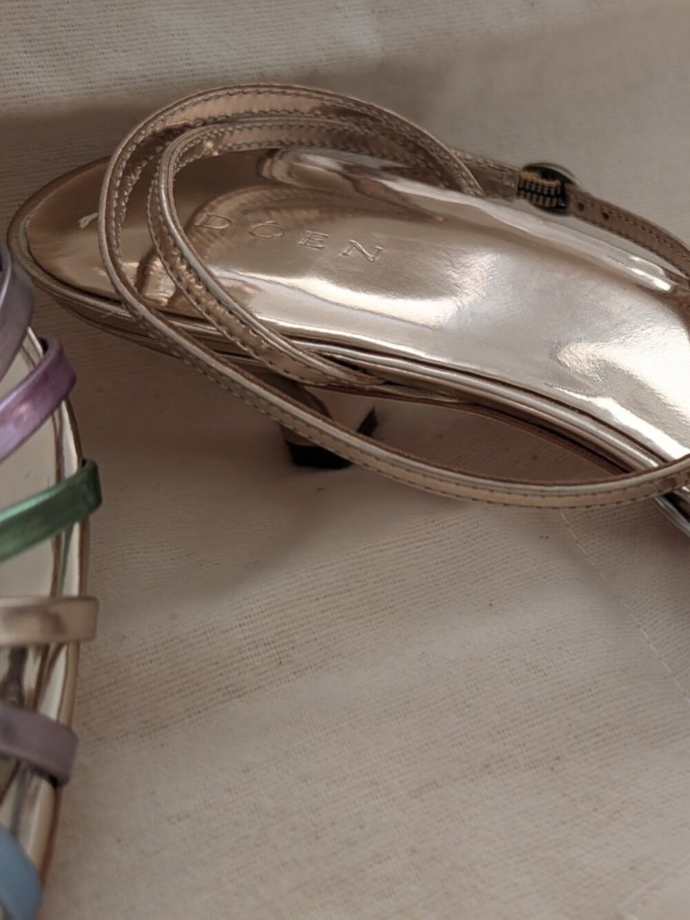 Sz 36.5 Doen Hepburn Heel in Disco Metallic - Picture 4 of 6